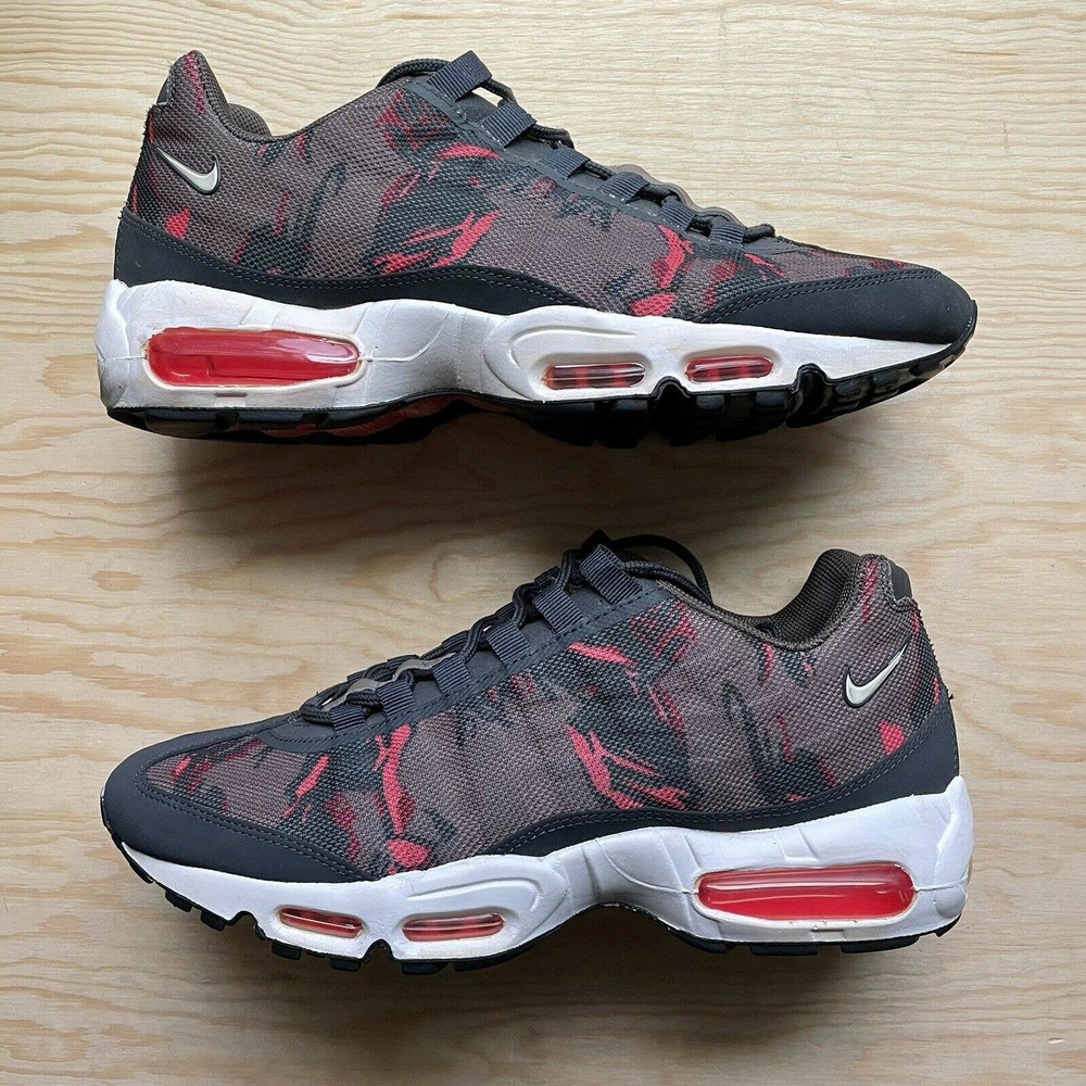 Nike Air Max 95 Nike Premium Tape Camo Size 9.5 Brown Red 599425-260